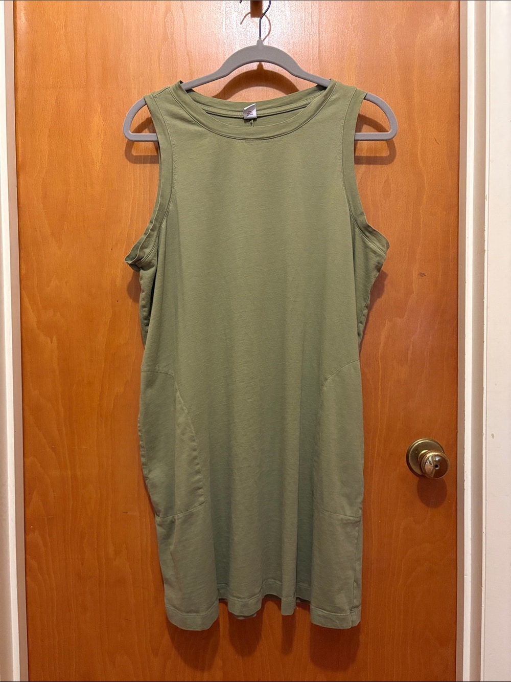Old Navy Sleeveless Olive Green Crewneck T-Shirt Dress WITH POCKETS